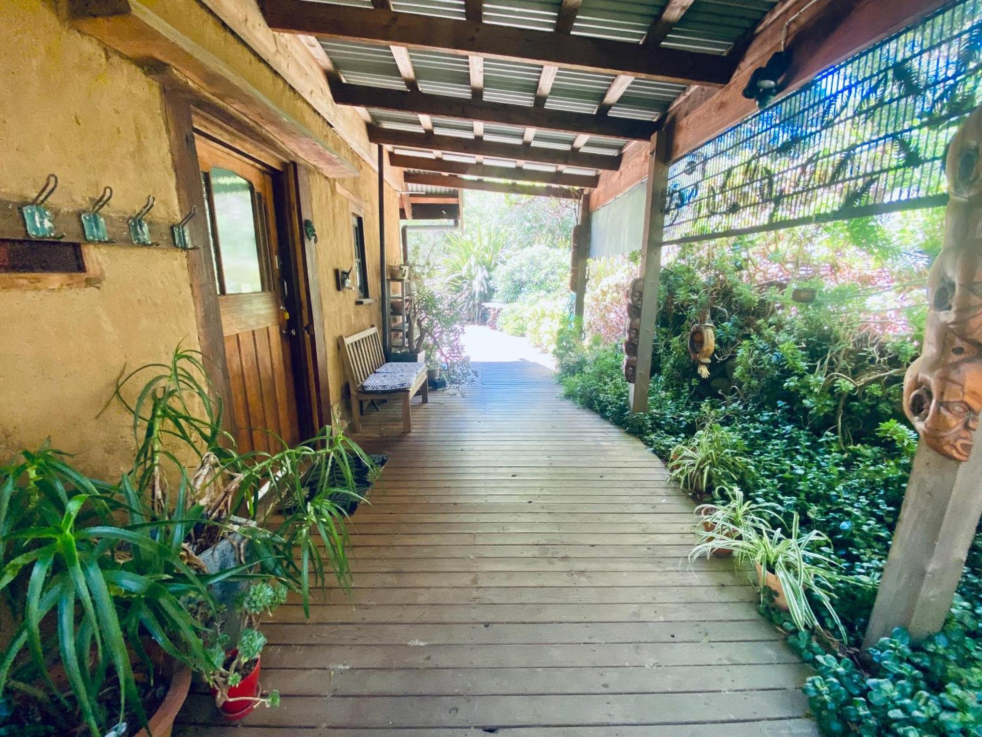 Sutton Spring Art Retreats Apartment Daylesford Room photo